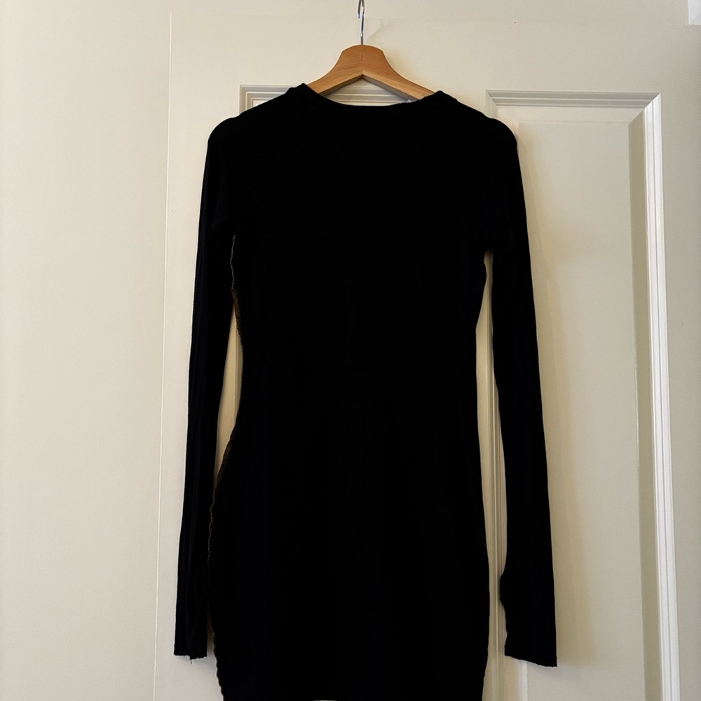 Elegant Black and Gold Women's Dress - Picture 13 of 15